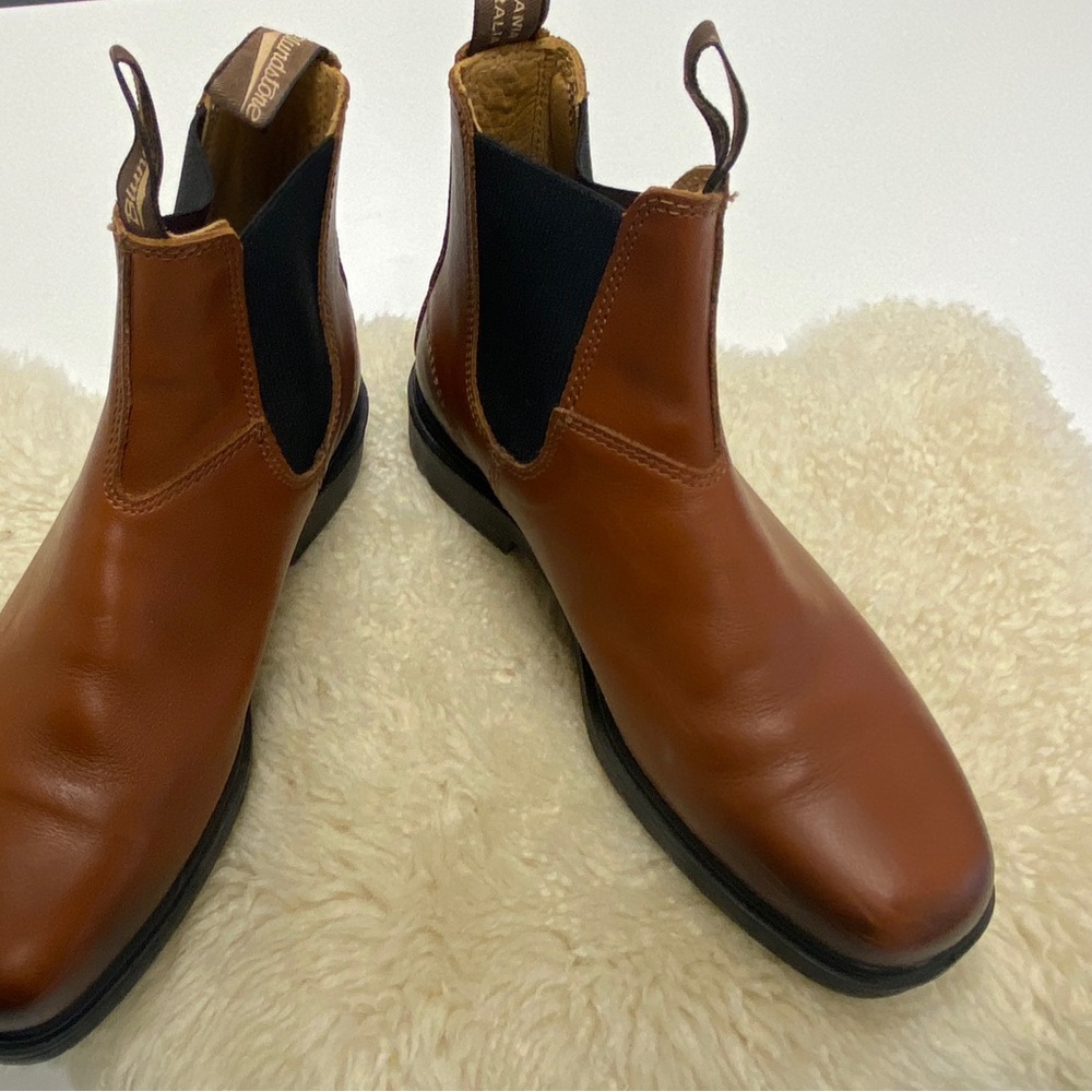 Chisel Toe Cognac Blundstone Boots 7.5